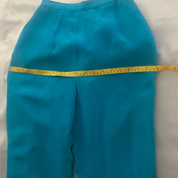 100% SILK pants lined Sz 2 is a beautiful blue color are in new condition - Picture 4 of 7
